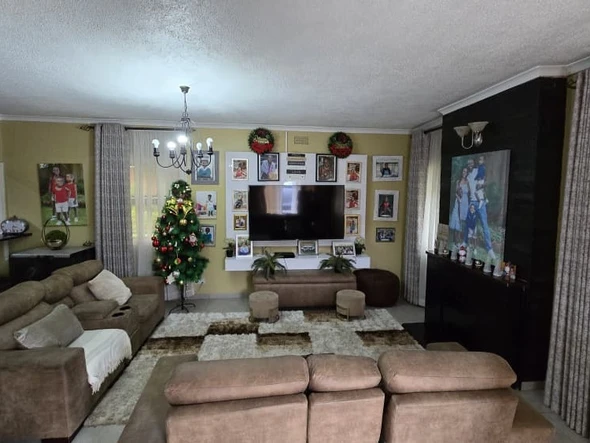 4 Bedroom House