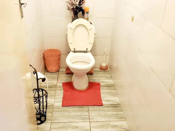 Eastlea Spacious Property with Cottage ,1,555sqm