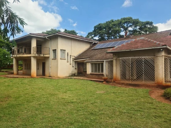 Spacious 4-Bedroom Oasis on 7800m² in Greendale, Harare East