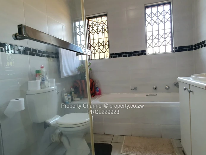 3 Bed Townhouse in North Riding, Randburg, South Africa