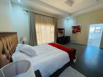 2 Bedroom Garden Flat