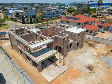 6 Bedroom House