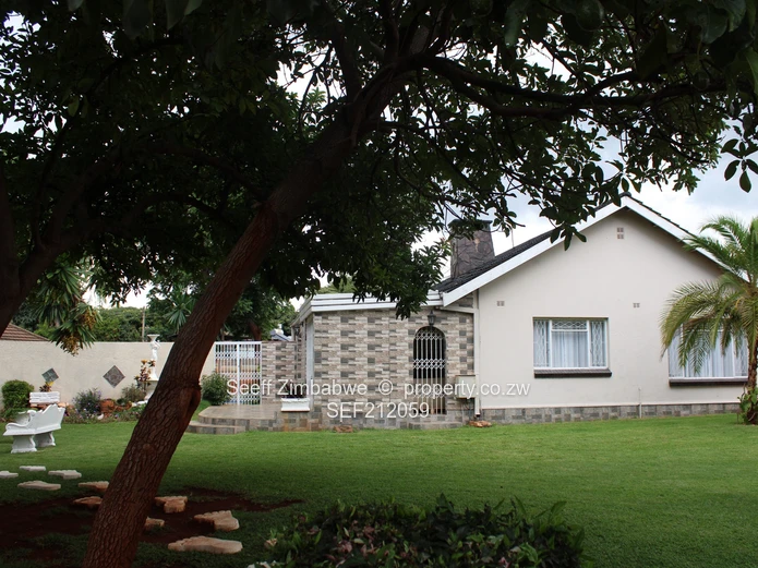 Stunning 4 Bedroom Home! (Sole Mandate)