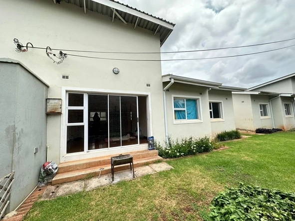 2 bedroom Garden-flat for rent in Greendale 
