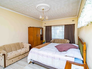 3 Bedroom Flat & Apartment