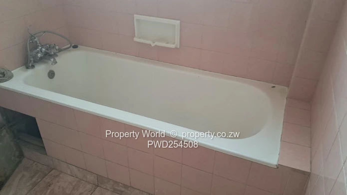 3 Bedroom Flat To Let