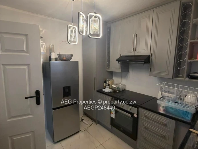 2 bed flat for sale  Avondale 
