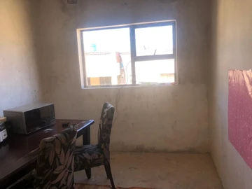 3 Bedroom Flat & Apartment