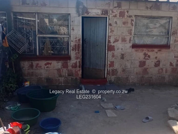 2-Bedroom Home for Sale in Zengeza 1