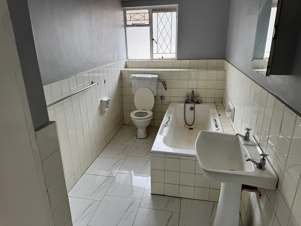 3 Bedroom Garden Flat