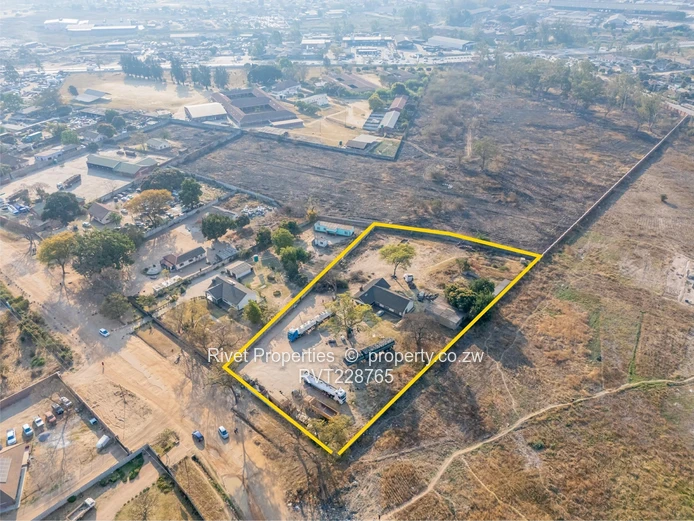 Commercial Land For Sale With Tittle Deeds