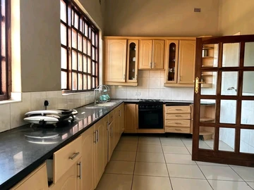 8 Bedroom House