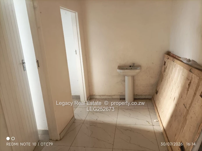 500 m² Retail Shop on 1000 m² Plot—Borehole, Budiriro (Sole Mandate)