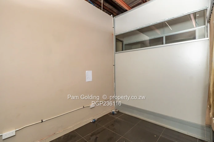 Commercial building for sale