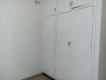 2 Bedroom Flat & Apartment