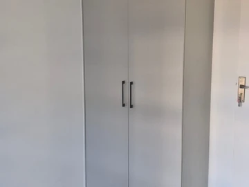 2 Bedroom Flat & Apartment