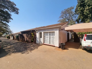 3 Bedroom Flat & Apartment