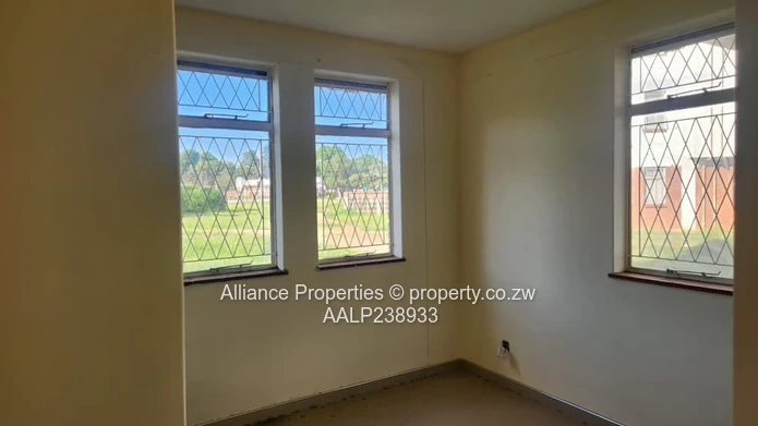 2-Bed Eastlea Flat, Harare — Bright Rooms & Tiled Bath