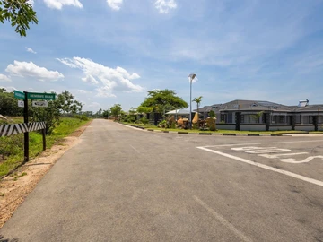 Stands & Residential Land