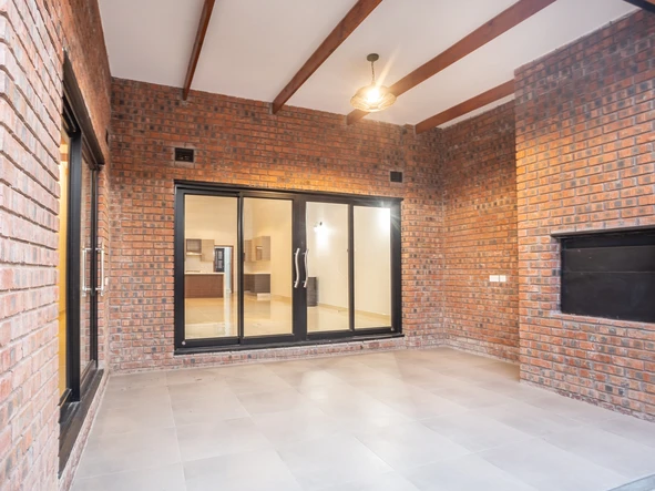 4 Bedroom Garden Flat