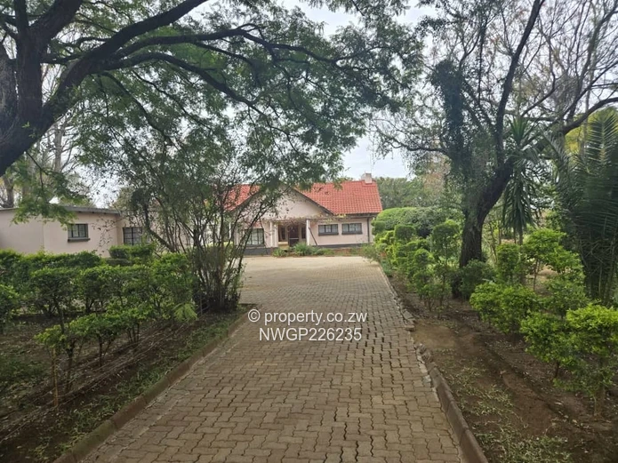 Spacious 4-Bedroom Home with Borehole in Riverside North, Bulawayo