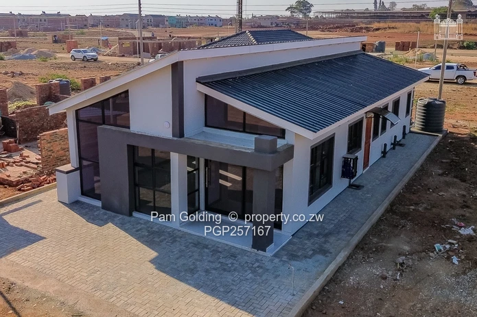 Move in ready 3-Bed Home in Rainham Park Gated Community