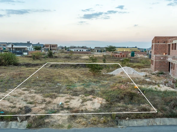 Stands & Residential Land