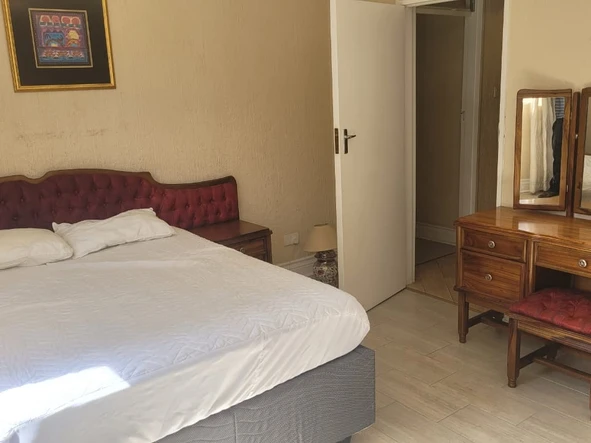 3 Bedroom Flat & Apartment