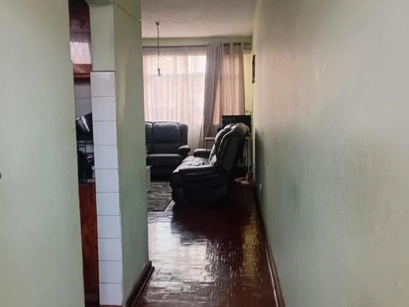 2 Bedroom Flat & Apartment