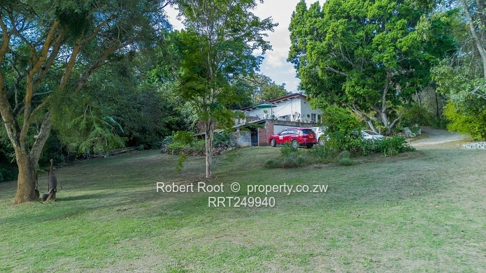 Prime Glen Lorne Opportunity with Borehole