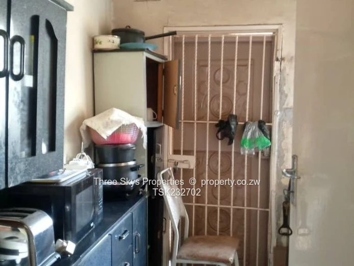 Budiriro House With Borehole