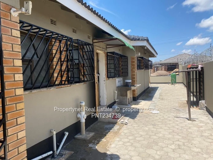 Neat modern family home!!!