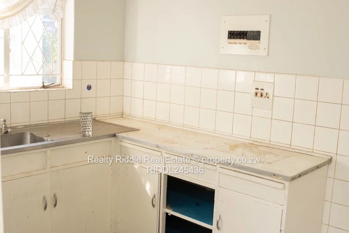 Mutare CBD Hotel & Retail - 2-Storey with Borehole