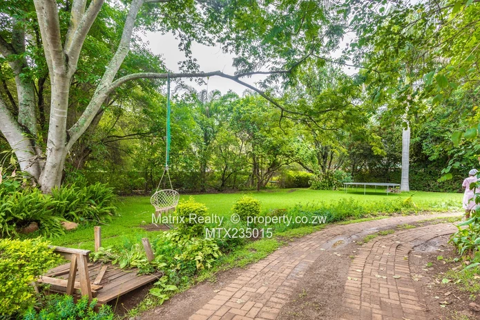 6 Bedroom House for Sale in Chisipite