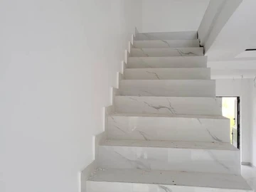 3 Bedroom Flat & Apartment