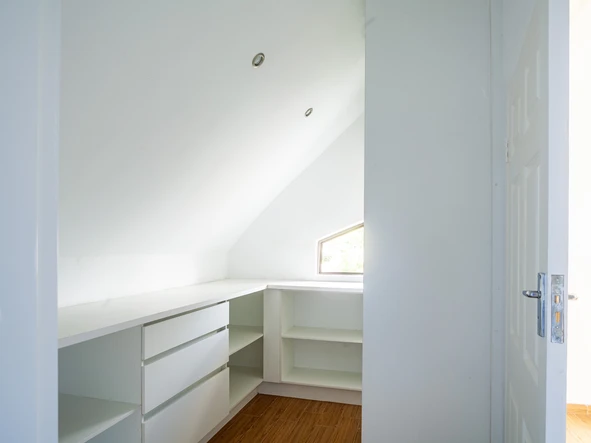 3 Bedroom Flat & Apartment
