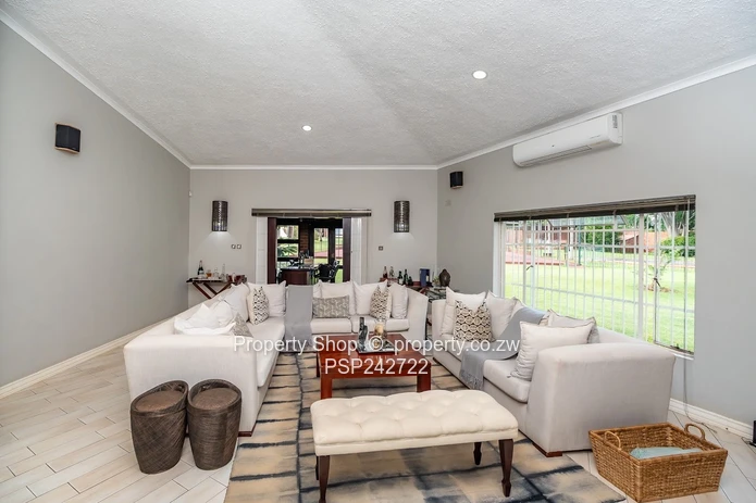 Modern 3 Bedroom Home in Exclusive 6 Unit Complex