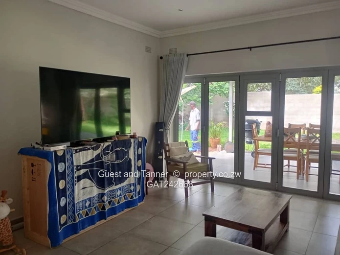 Beautiful Dual-Residence Property on 1,400sqm