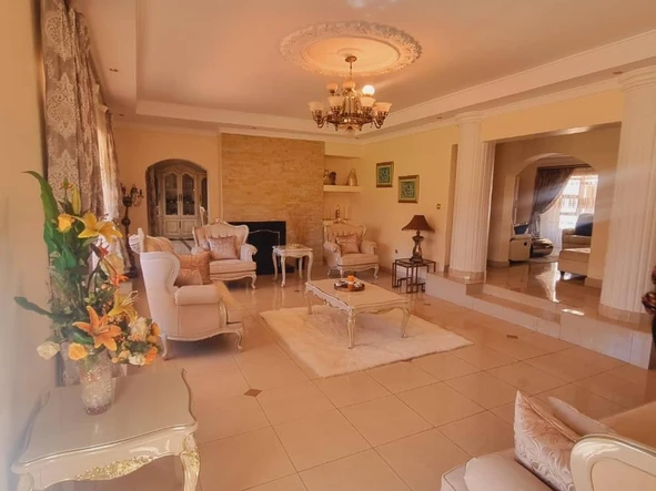 9 Bedroom House