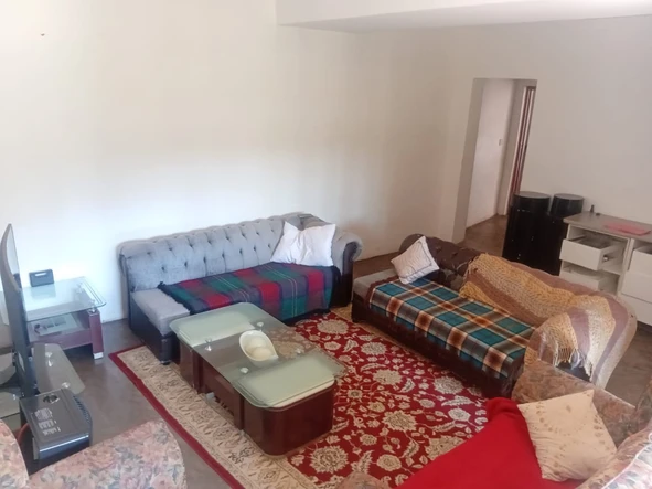 6 Bedroom House