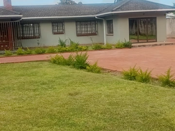 6 Bedroom House