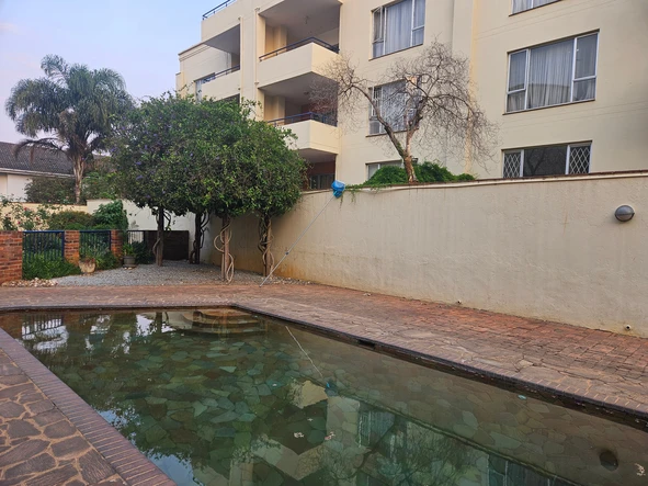 3 Bedroom Flat & Apartment