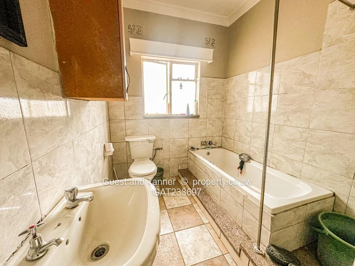  4 Bedroomed house in Chadcombe For Sale 