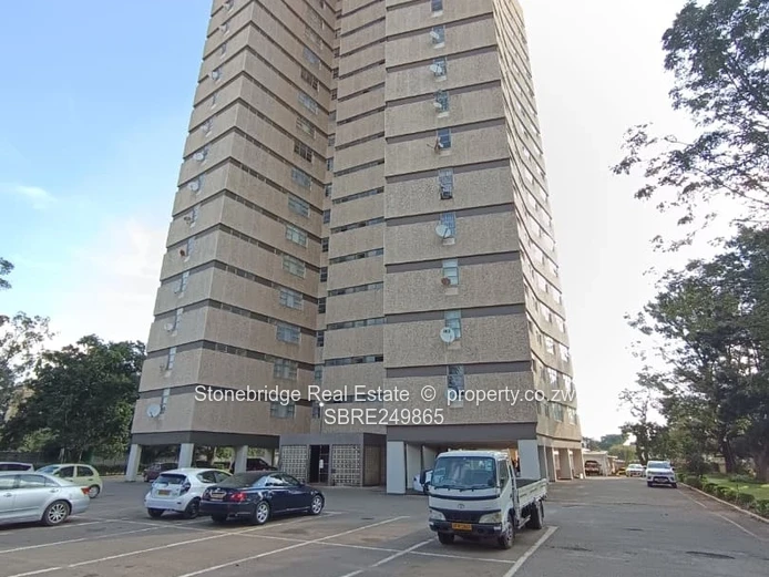 Prime 2 Bedroomed Flat in Ascot for sale