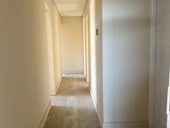 4 Bedroom Flat & Apartment