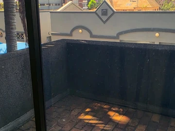 3 Bedroom Flat & Apartment