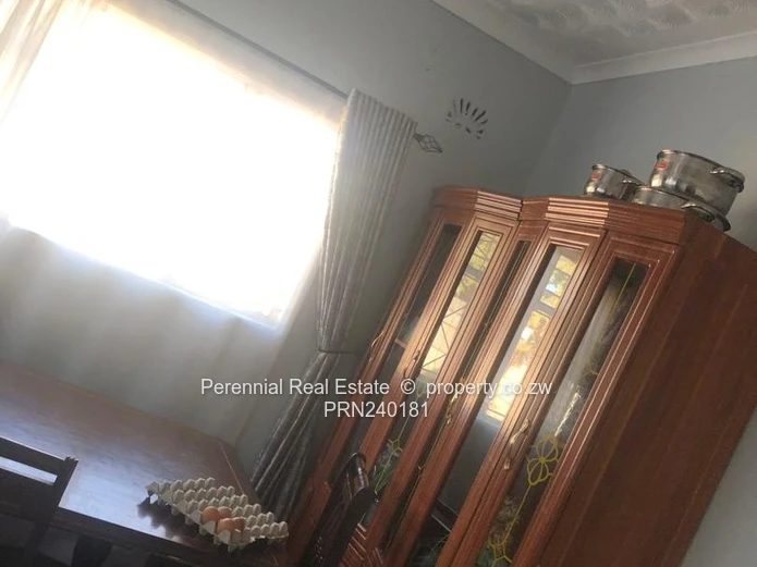  4-Bed House to Rent in Glen View 7