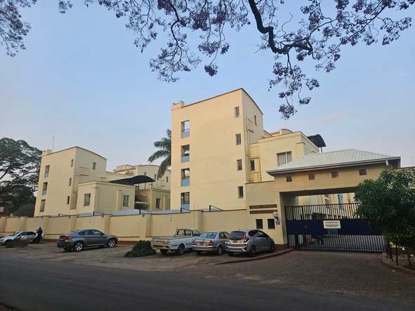 3 Bedroom Flat & Apartment