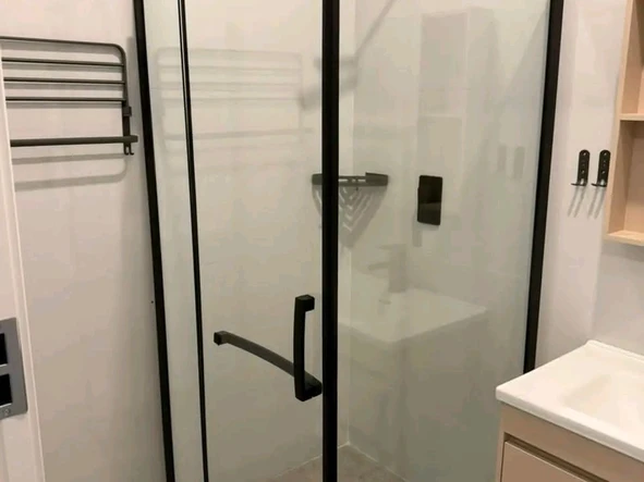 2 Bedroom Flat & Apartment