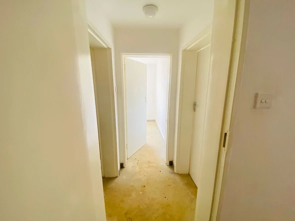 2 Bedroom Flat & Apartment
